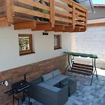 Pod Zvonicou Hronec