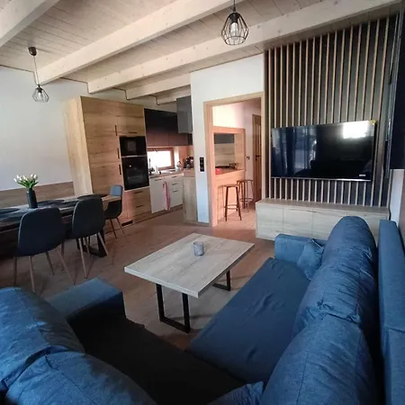 Nyaraló Pod Zvonicou Kisgaram