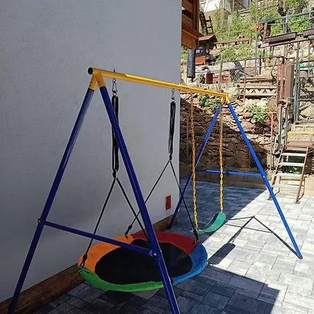 Pod Zvonicou * Hronec